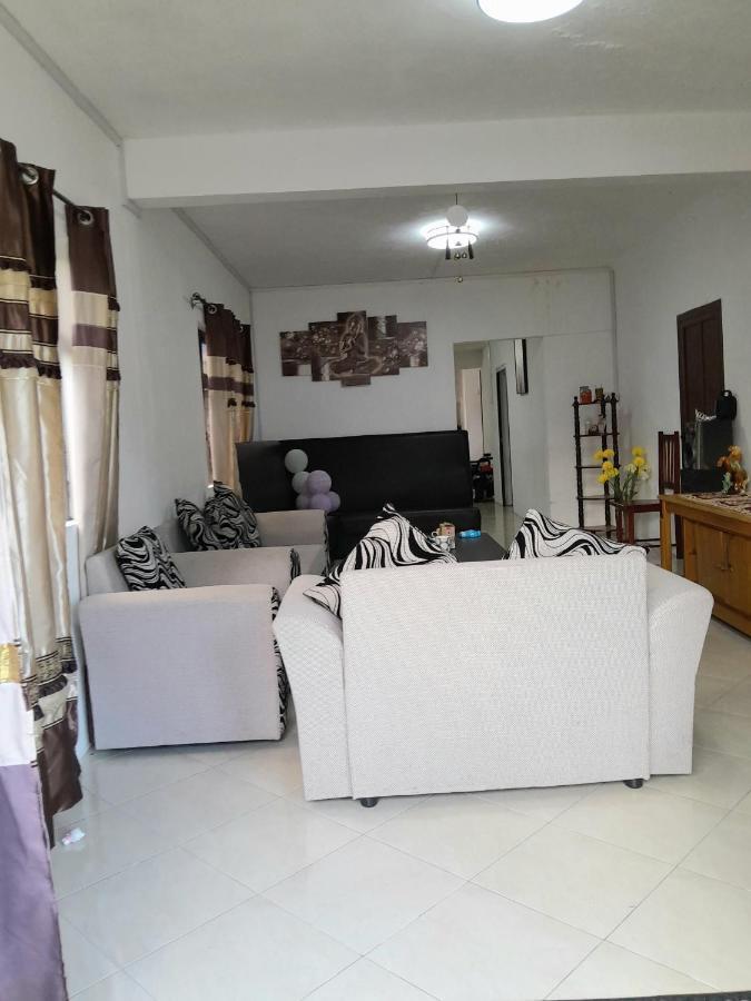 Beautiful Affordable House - 5 Minutes From The Airport And 12 Minutes To Blue Bay Beach Mon Tresor エクステリア 写真