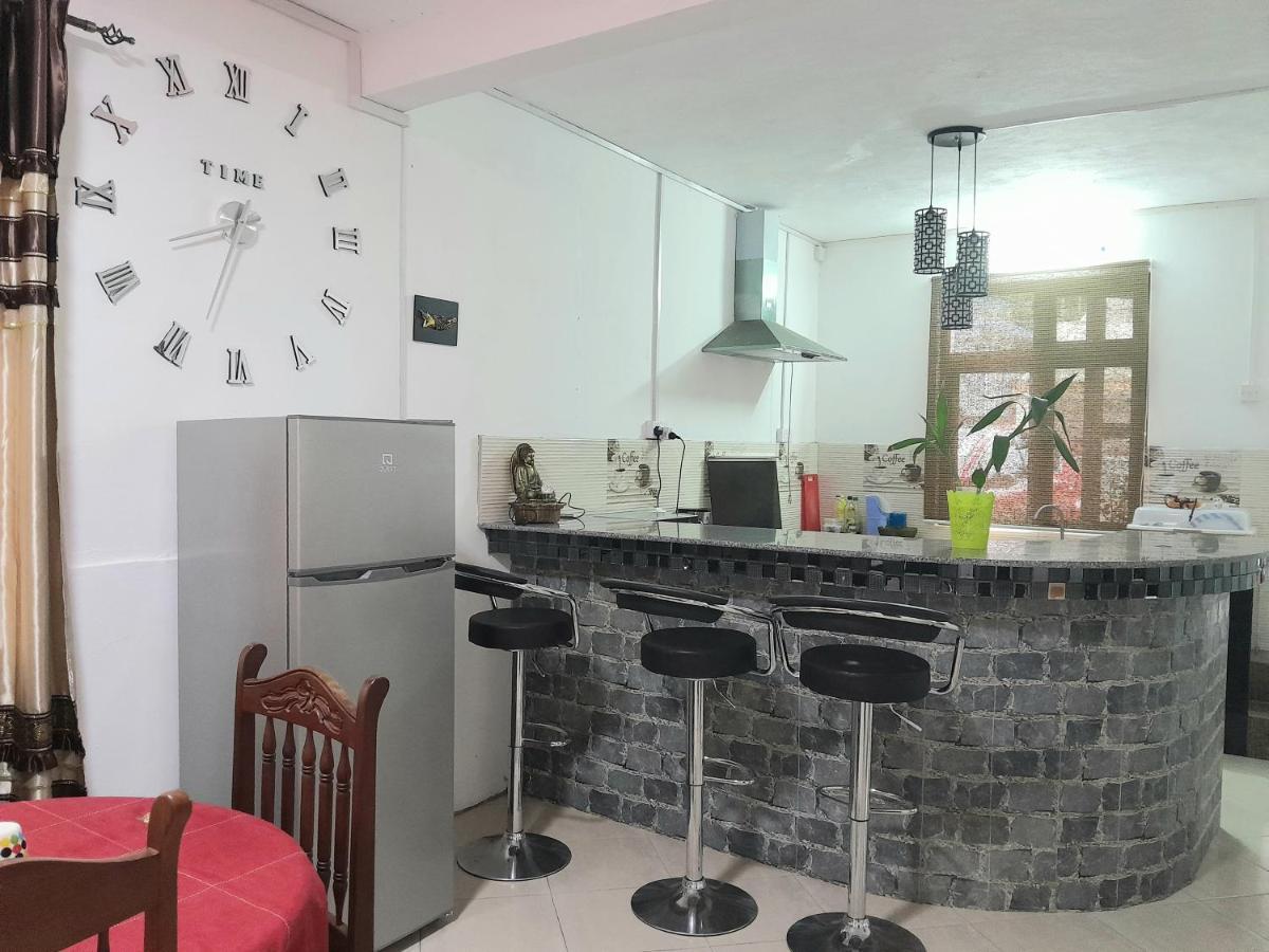 Beautiful Affordable House - 5 Minutes From The Airport And 12 Minutes To Blue Bay Beach Mon Tresor エクステリア 写真
