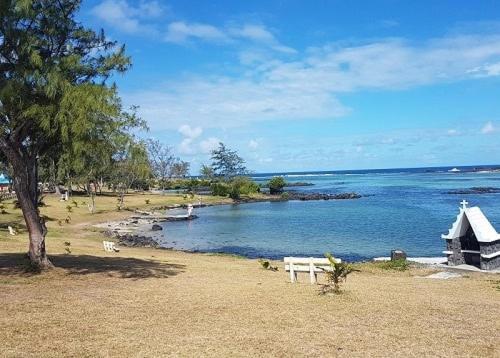 Beautiful Affordable House - 5 Minutes From The Airport And 12 Minutes To Blue Bay Beach Mon Tresor エクステリア 写真